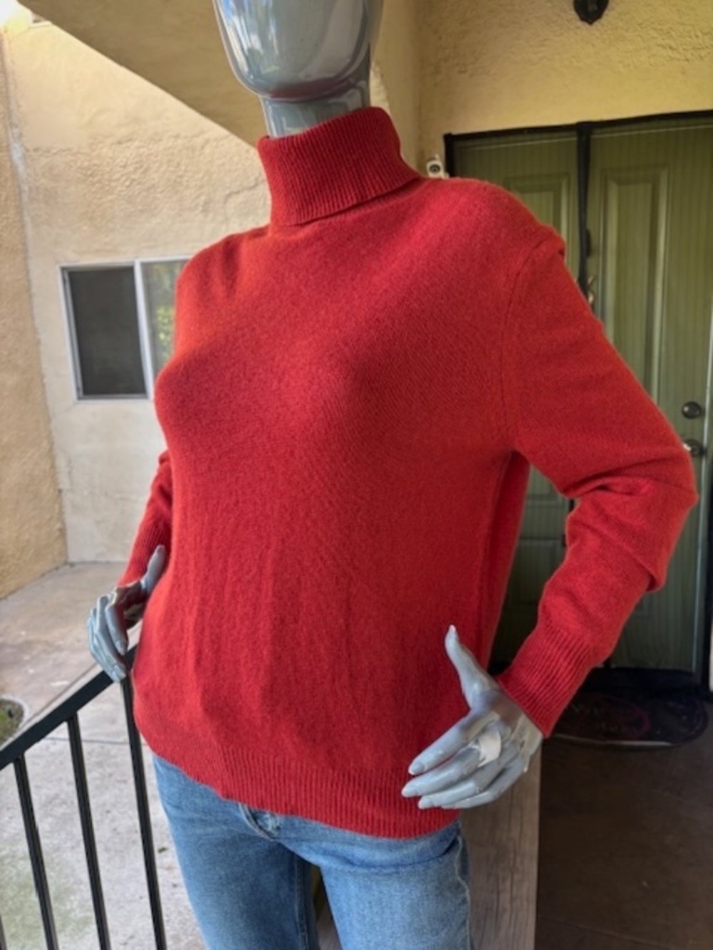 $390 SKULL CASHMERE Rust Turtleneck Sweater w/ Exposed Center Back Seam EUC/sz M